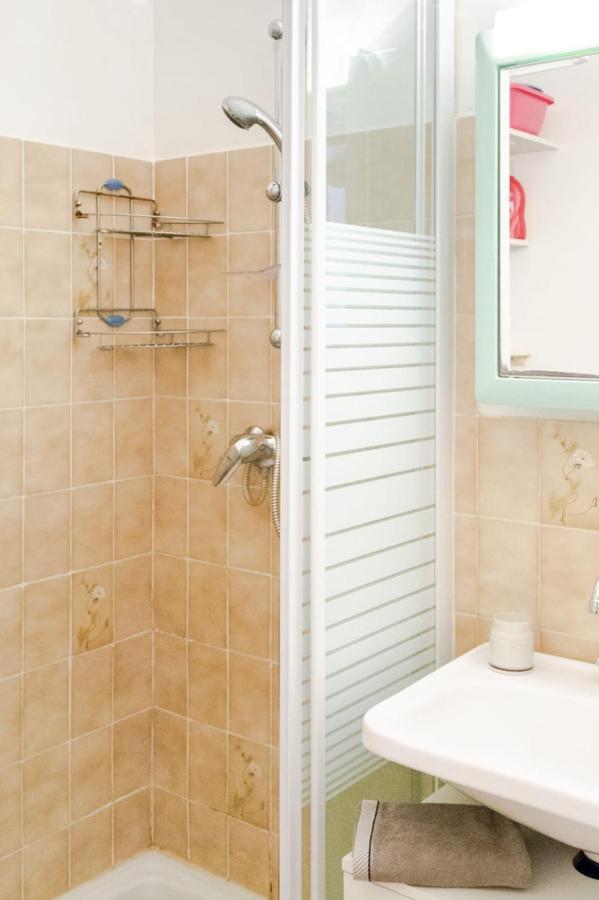 Cosy Studio Just A Stone'S Throw From The Beach Apartamento Sainte-Maxime Exterior foto