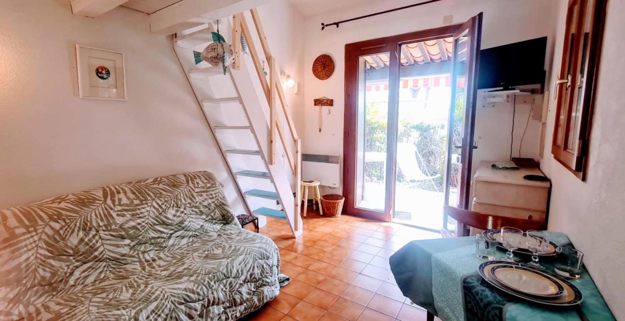 Cosy Studio Just A Stone'S Throw From The Beach Apartamento Sainte-Maxime Exterior foto